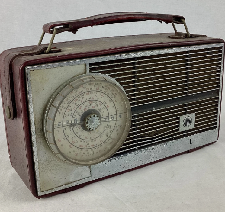 Vintage AWA Radiola “L” Transistor Radio – Opening Back –